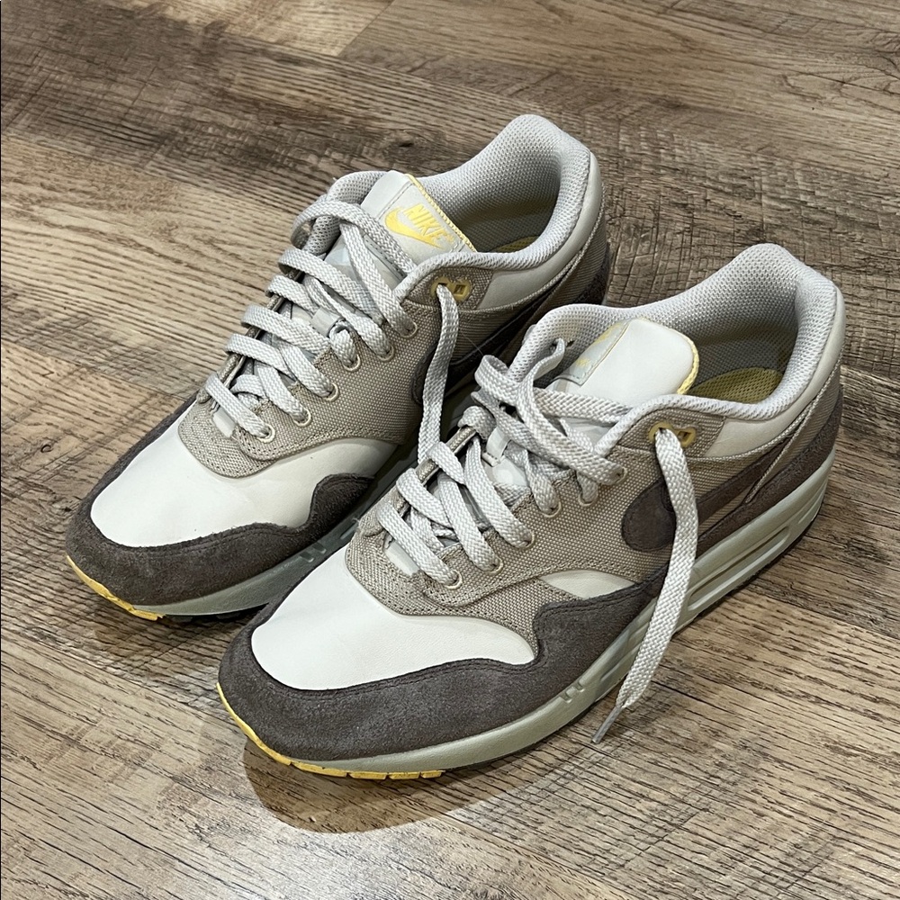 Nike Air Max 1 Premium
Cave Stone